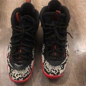 Size 7 Men Foam Posits